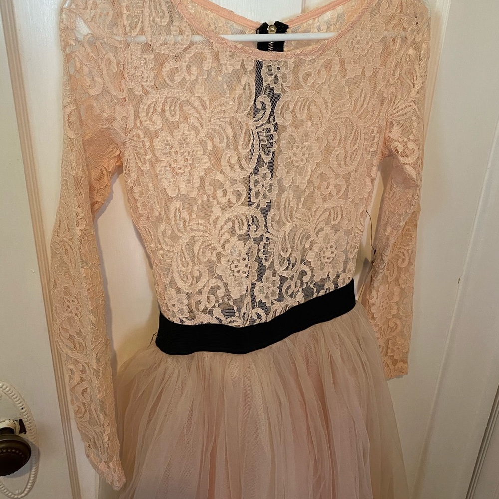 🌺Evening Dress 🌺 - Picture 2 of 7